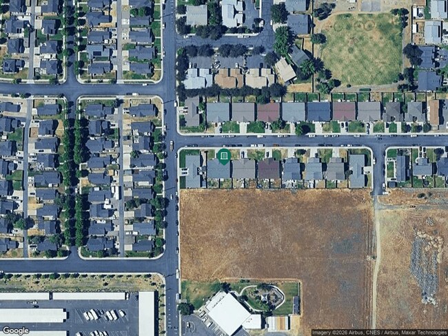 Foto del edificio - Russell Revocable Trust Duplex