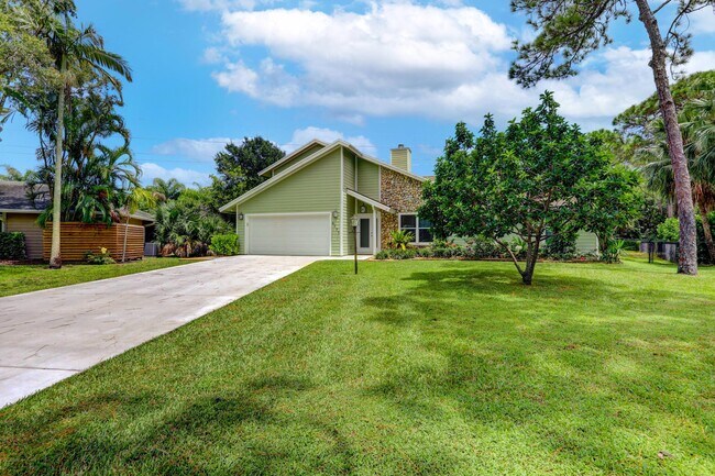 Building Photo - 6195 Eagles Nest Dr