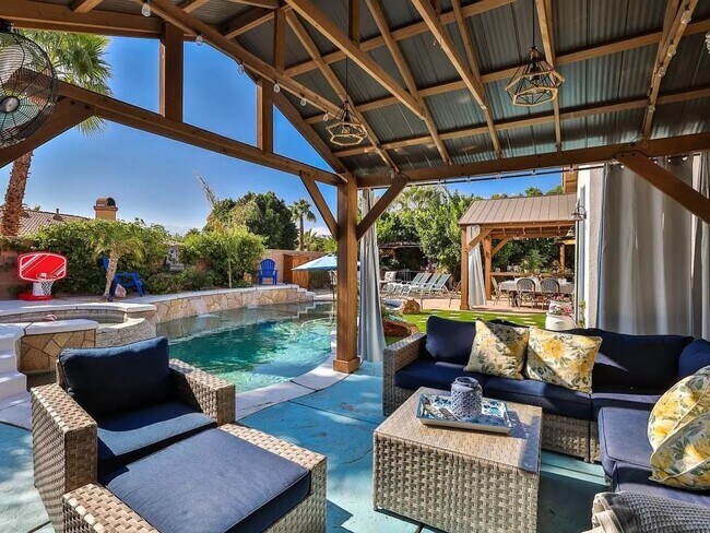 Foto del edificio - 4 Bedroom Single Family Home in La Quinta