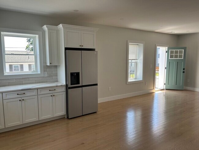 Foto del edificio - 150 Rumney Rd