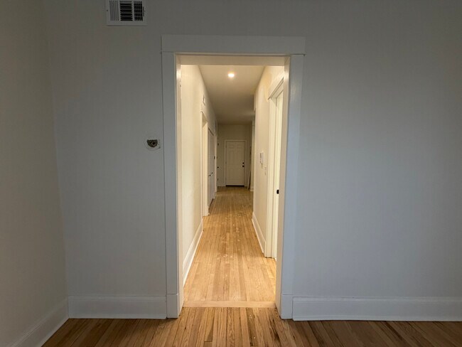 Foto del edificio - 3414 W Schubert Ave