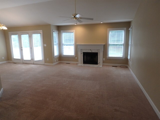 Building Photo - 404 Saint Kitts Court