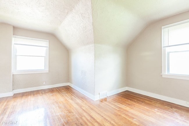 Building Photo - 4 br, 1 bath House - 3800 Aldrich Ave N