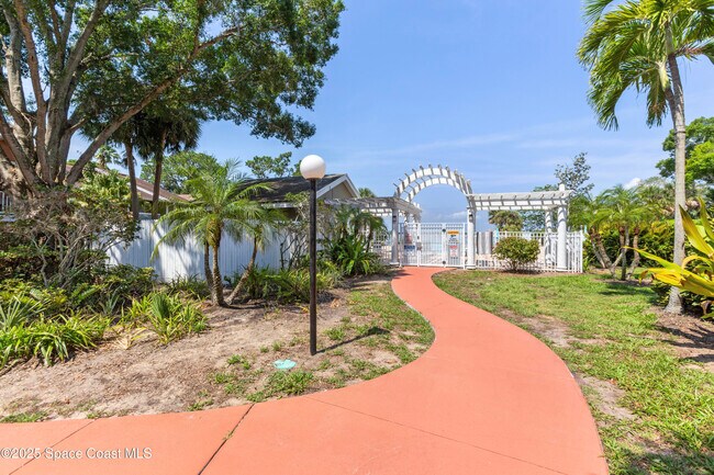 Foto del edificio - 225 S Tropical Trail
