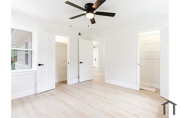 Building Photo - 10307 Pinecrest Dr