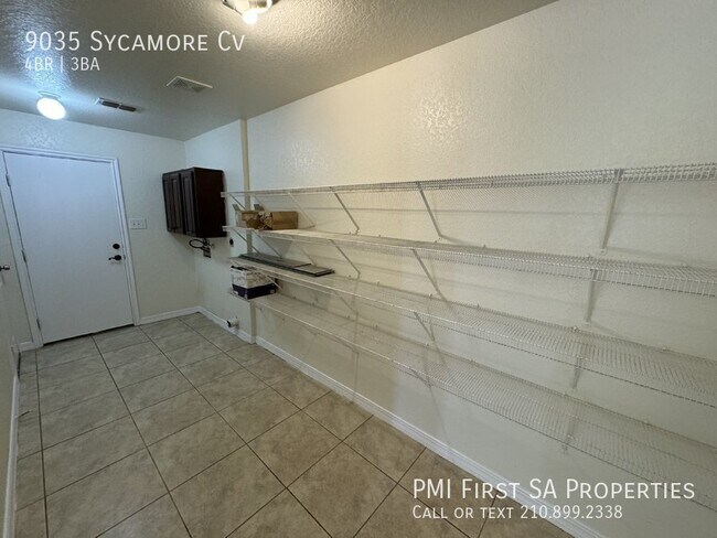 Foto del edificio - 9035 Sycamore Cove