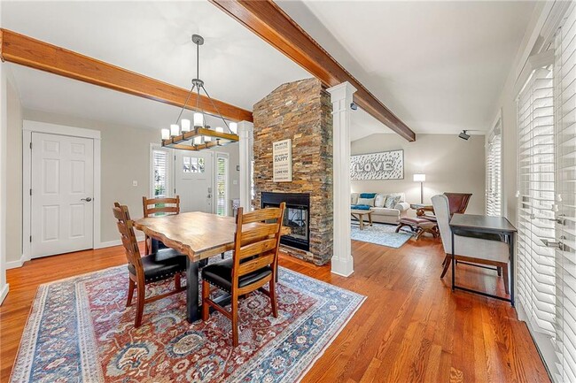 Foto del edificio - 235 Hillside Dr NW