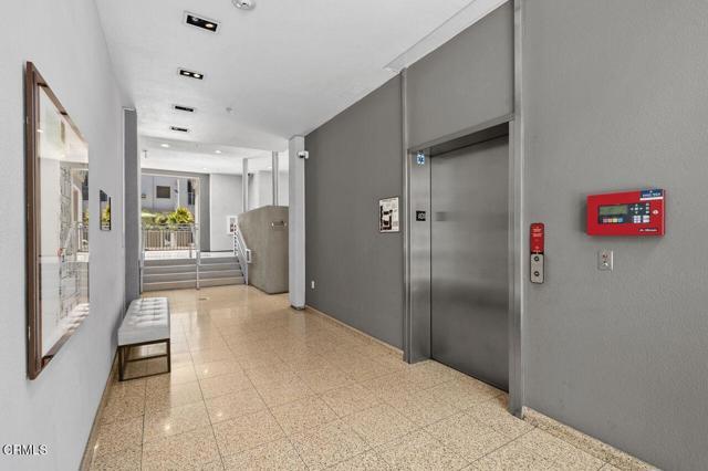 Foto del edificio - 111 S De Lacey Ave