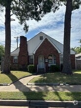 Building Photo - 2426 Jordan St