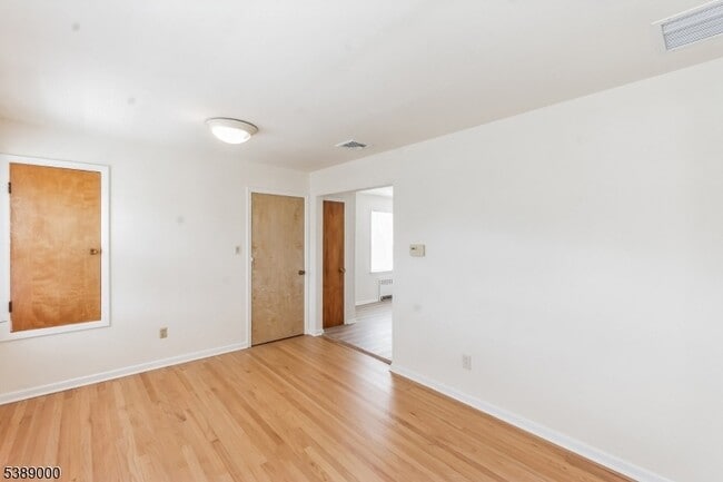 Building Photo - 83 Baldwin Pl