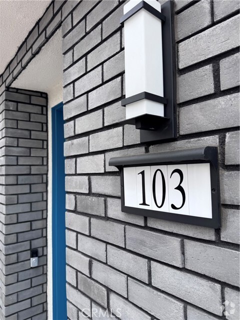 Building Photo - 103 Culture