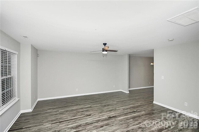 Foto del edificio - 635 Wilderness Trail Dr