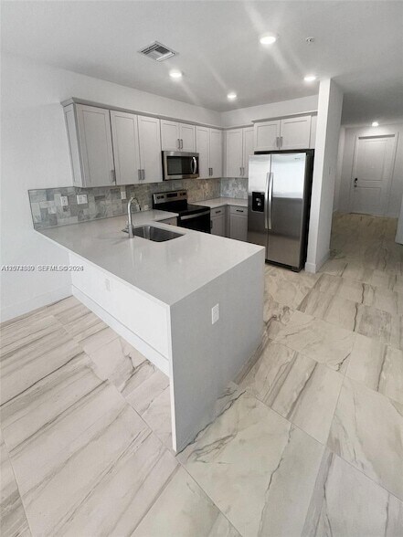 Foto del edificio - 17025 SW 1st St