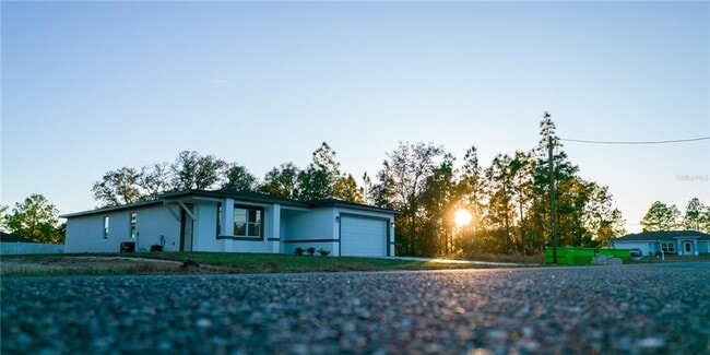 Building Photo - 10034 N Darwin Way