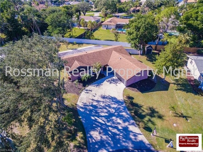 Building Photo - 522 Sanford Dr