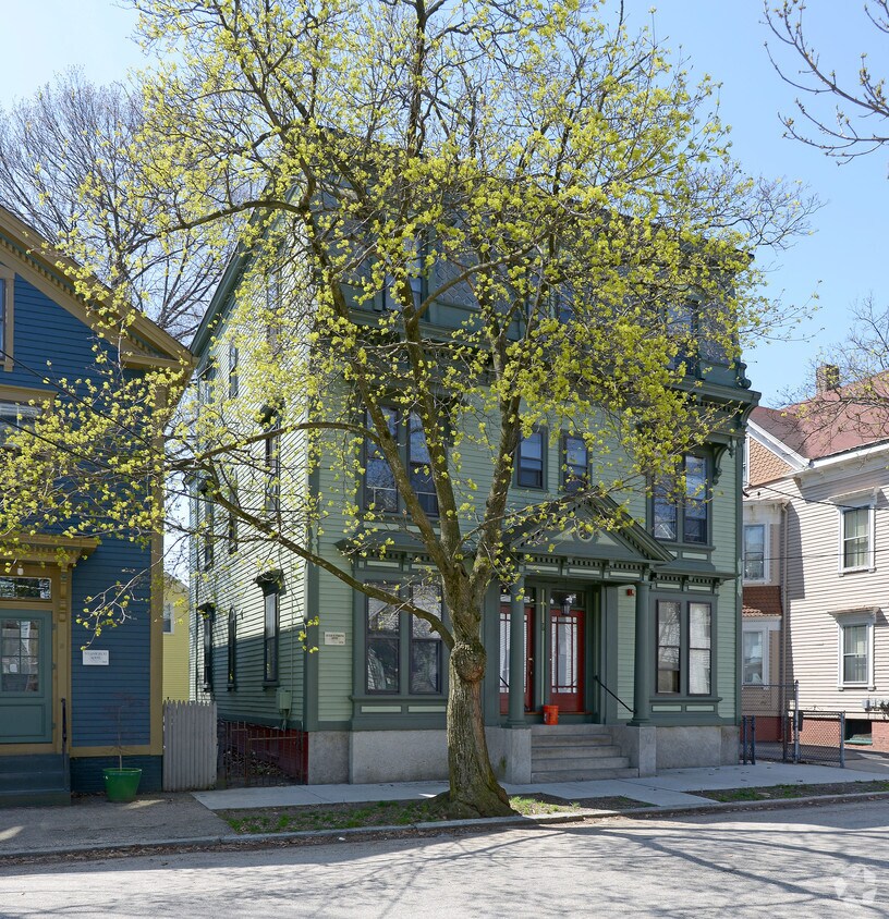 Primary Photo - 20 Hudson St