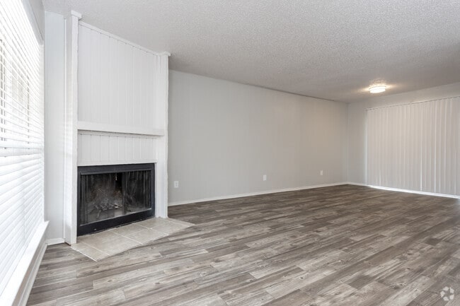 2BR,2BA-1096SF - Bellaire