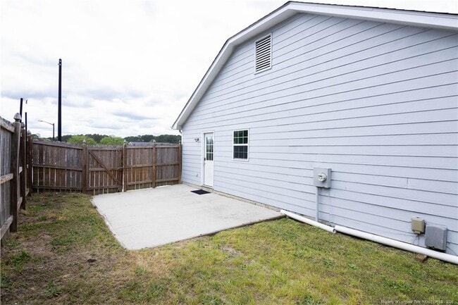 Building Photo - 2228 Spindletree Dr