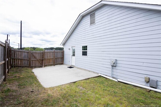Foto del edificio - 2228 Spindletree Dr