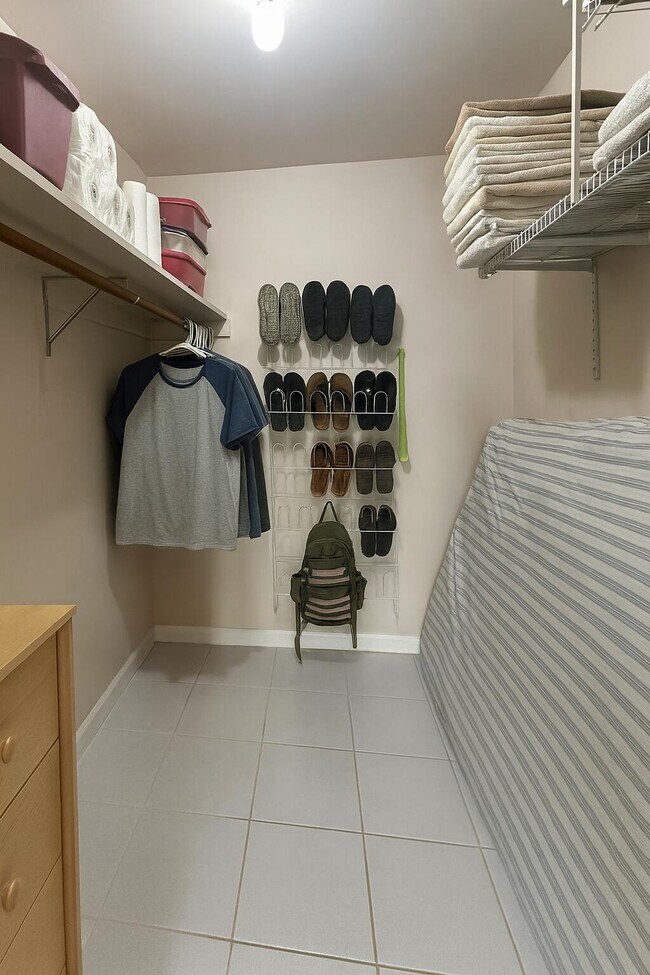 Foto del edificio - 5300 Washington St