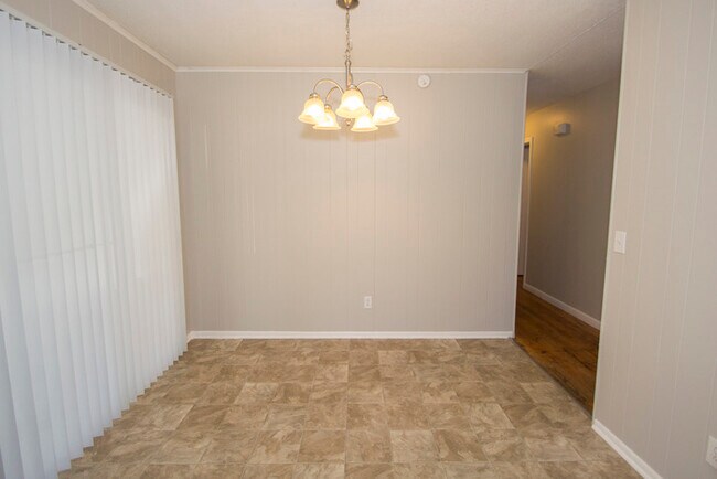 Building Photo - Schedule A Viewing TODAY!