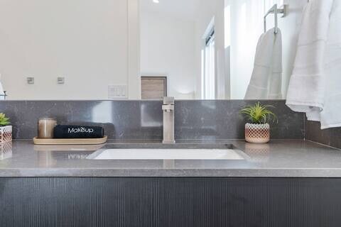 Foto del edificio - 765 N 400 W