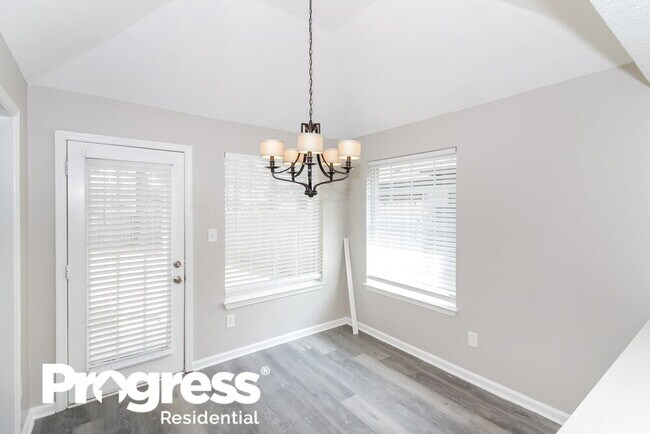 Building Photo - 1113 Breezy Valley Dr