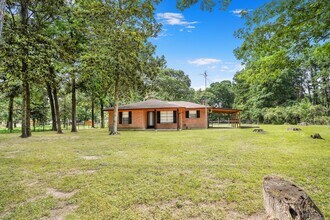 Building Photo - 26407 Magnolia Dr