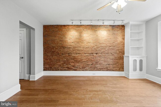 Building Photo - 1320 S Broad St