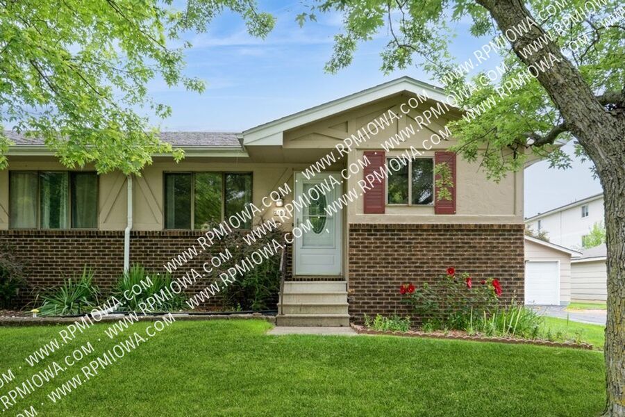 Foto principal - 2104 NW 10th St