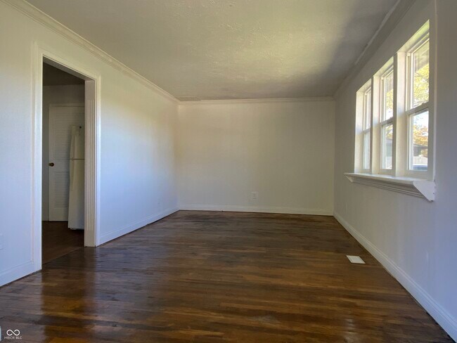 Foto del edificio - 220 Maple St