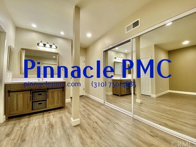 Foto del edificio - 3470 170th St