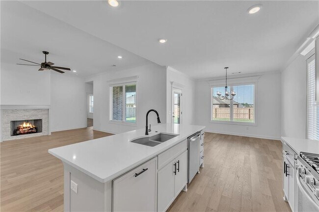 Foto del edificio - 2401 Abbott Ln