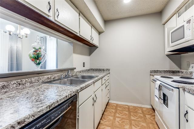 Foto del edificio - 12480 Abrams Rd