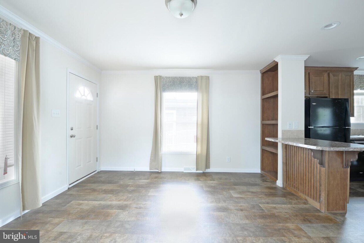 Foto principal - 56 Marshview Dr