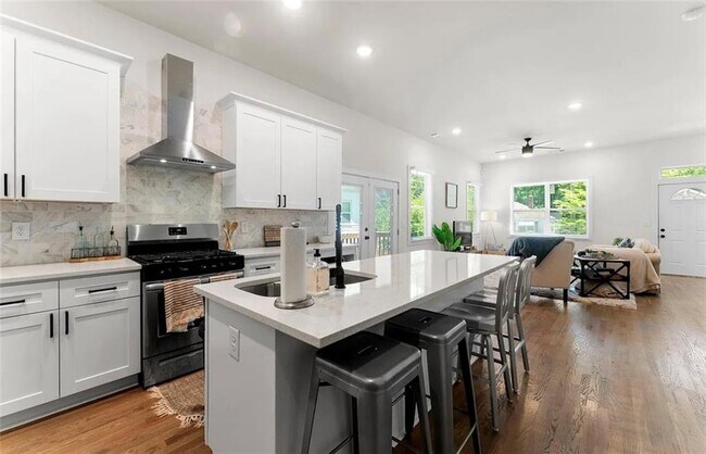 Foto del edificio - 1381 Miller Reed Ave SE
