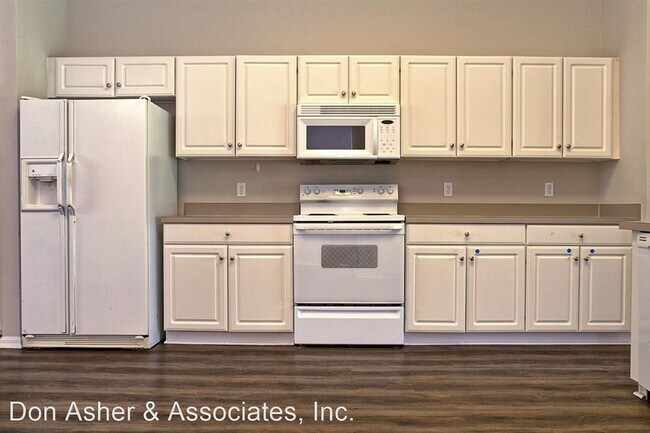 Building Photo - 4 br, 3 bath House - 519 Lakescape Court
