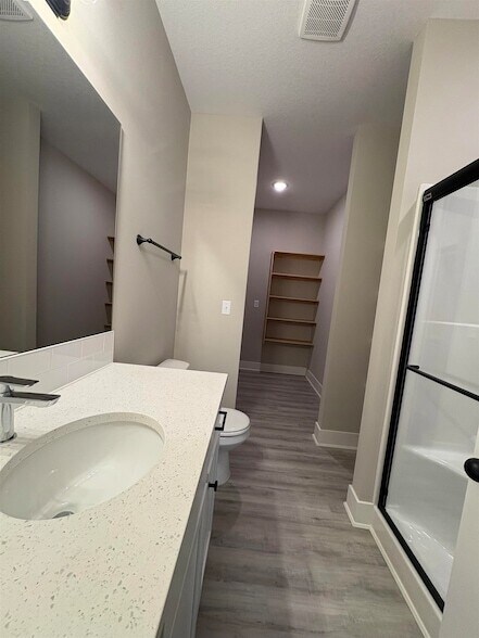 Foto del edificio - 12954 E Blake St