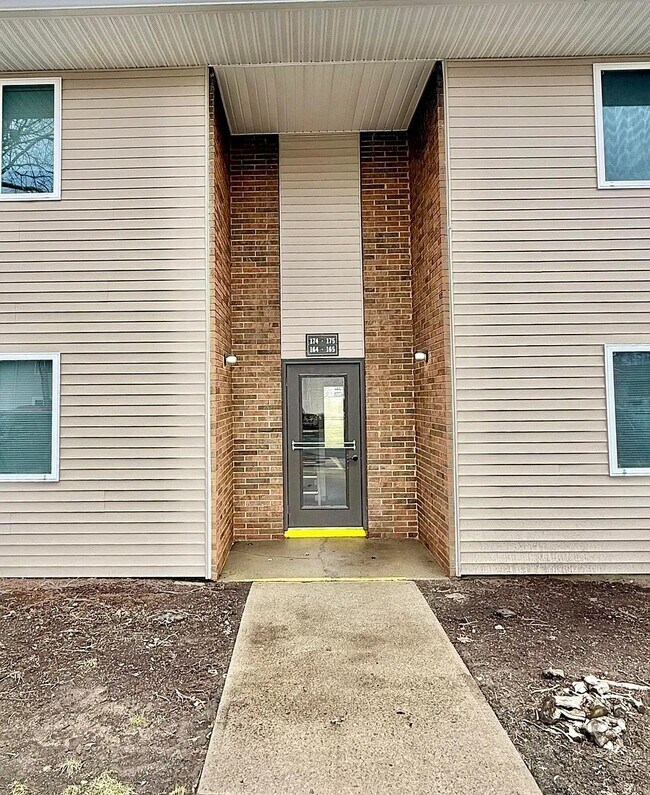 Foto del edificio - 2275 N Cable Rd