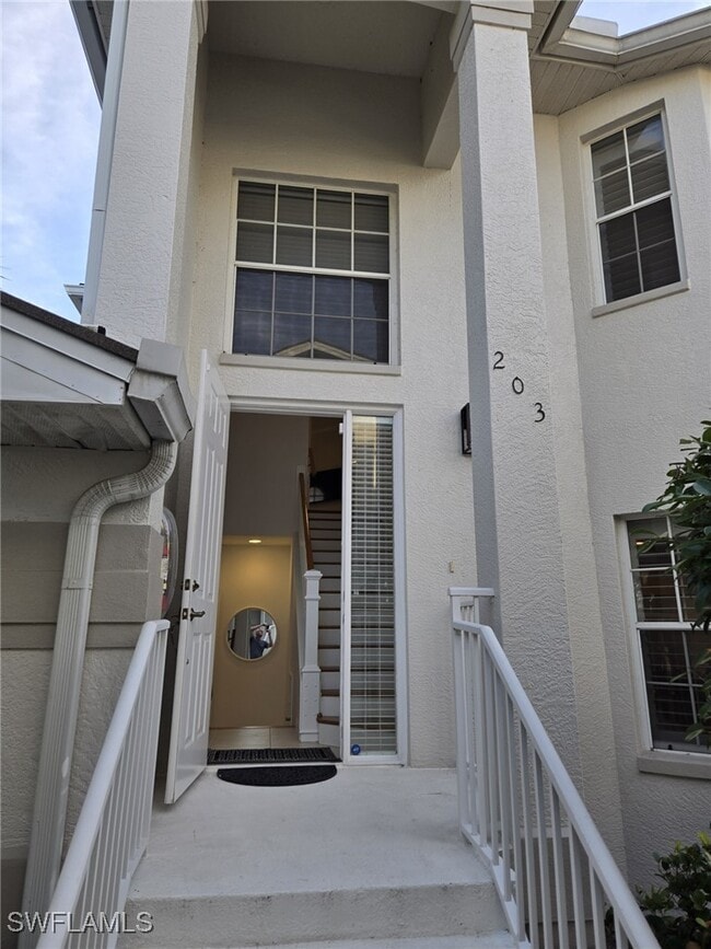 Foto del edificio - 5095 Yacht Harbor Dr