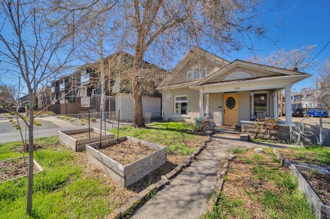 Building Photo - 712 S 900 E