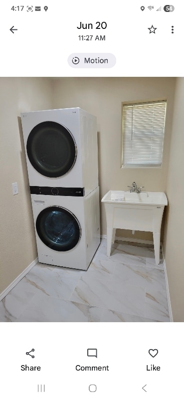 Building Photo - 905 Lakeview Dr