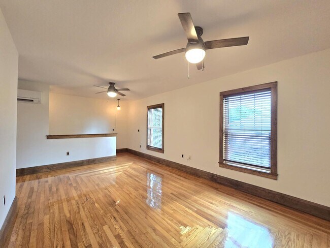 Foto del edificio - [837/839] Johnson Ave