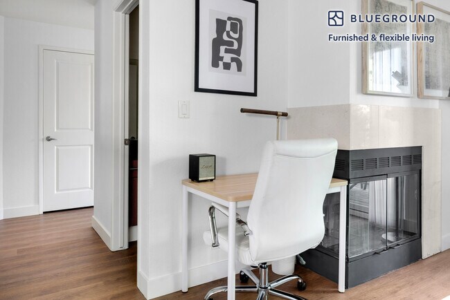 Foto del edificio - 590 Mill Creek Ln