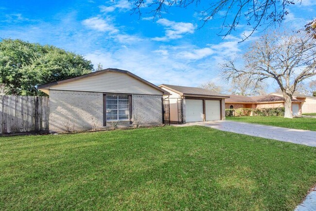 Building Photo - 1622 Oakbury Dr