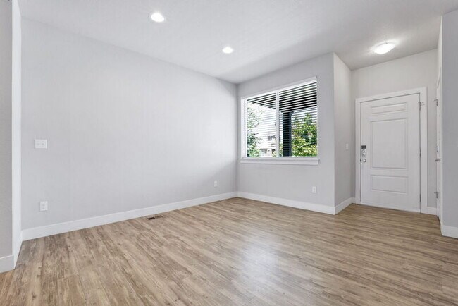 Foto del edificio - 5829 N Beeler St