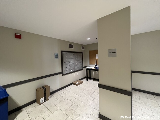 Foto del edificio - 99 Chestnut Hill Ave