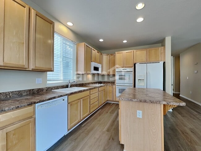 Foto del edificio - 11791 Lewiston St