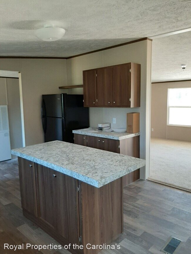 Building Photo - 3 br, 2 bath House - 110 Foster Ferry Dr.