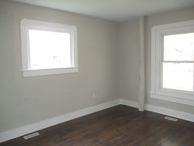 Building Photo - 2341 Adams St